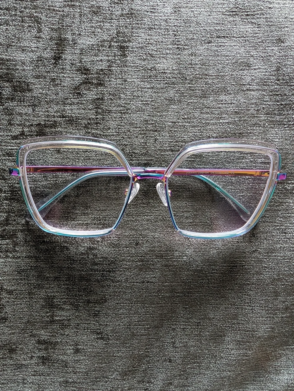 Iridescent Clear Square Frame Women's Glasses - Stylish Blue-Purple Accent